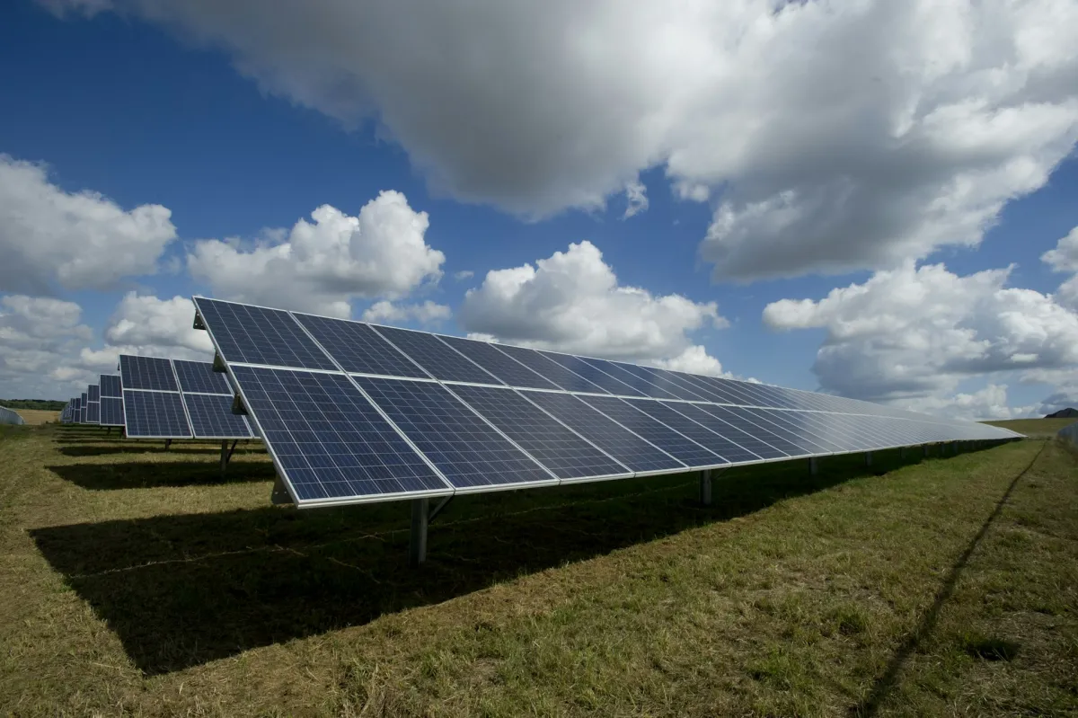 Installation panneaux solaires au Maroc